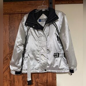 Vintage Zermatt Women Ski/Winter jacket. Metallic Silver Size M